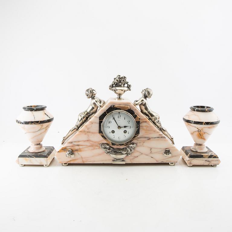 Table garniture 3 dlr Art Deco first half of the 20th century.