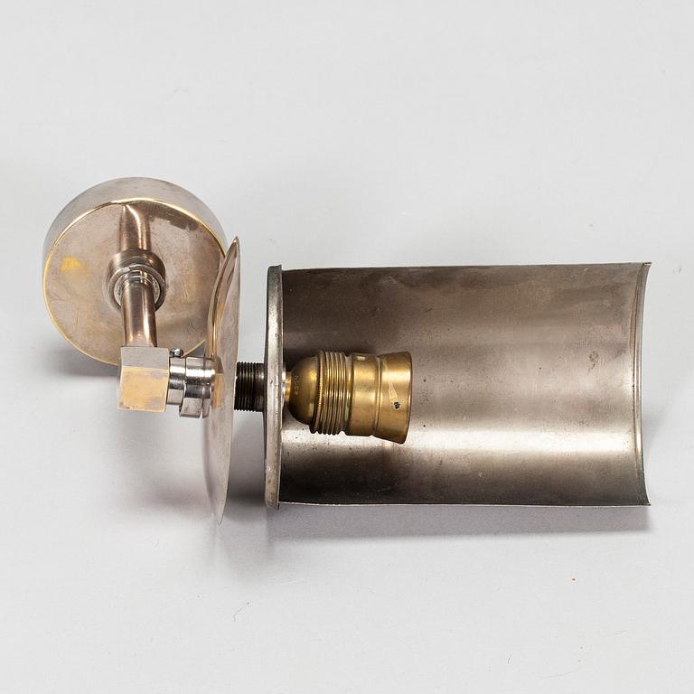 Paavo Tynell, a 1930s/1940s wall light for Taito.