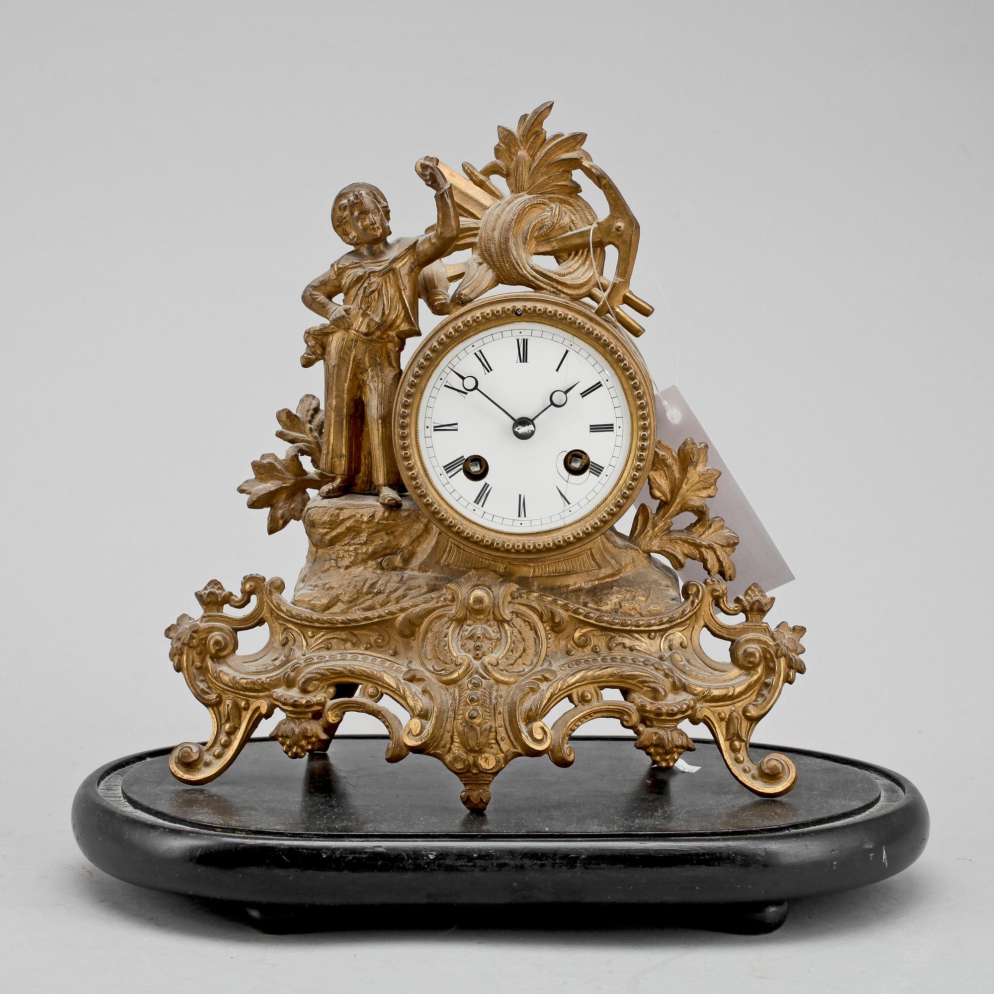 BORDSPENDYL, Louis XV-stil, 1800-talets andra hälft.