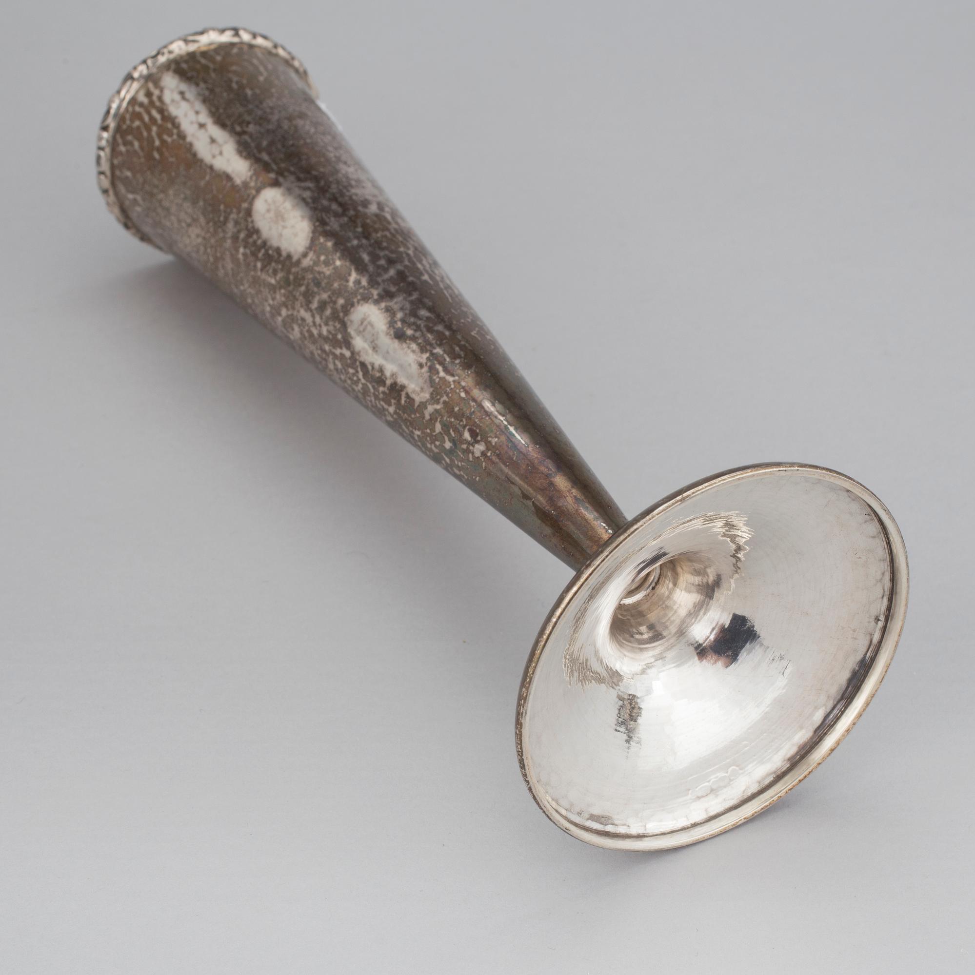 PARTI SILVER, 5 delar, silver, bland annat en vas av K Anderson, Stockholm, 1928. 1900-tal. Vikt ca 300 g.