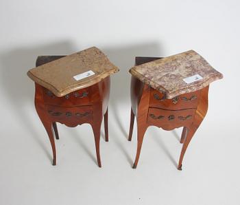 BYRÅAR, ett par, rokokostil.