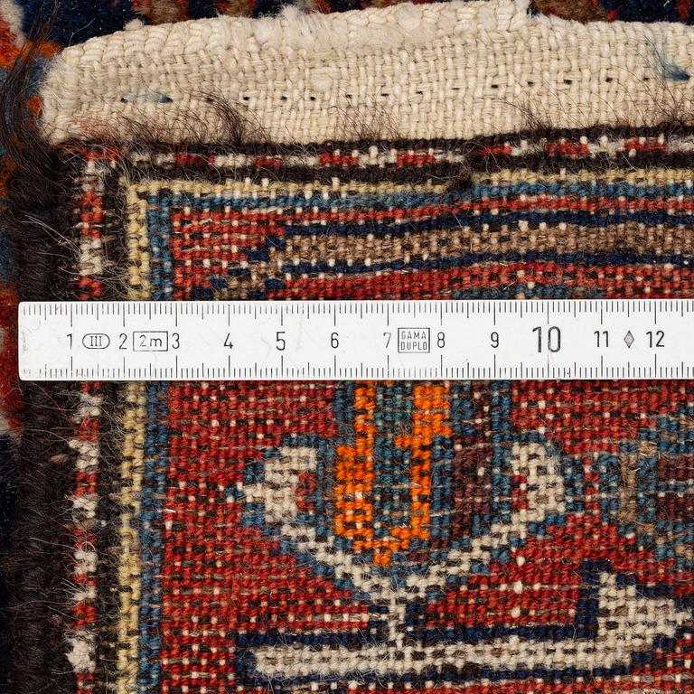 A rug, Hamadan, ca. 178 x 108 cm.