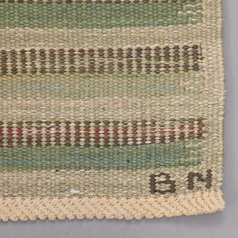 Barbro Nilsson, Matta, "Randig med tvist, grön", rölakan, ca 244,5-245,5 x 226-227 cm, signerad AB MMF BN.