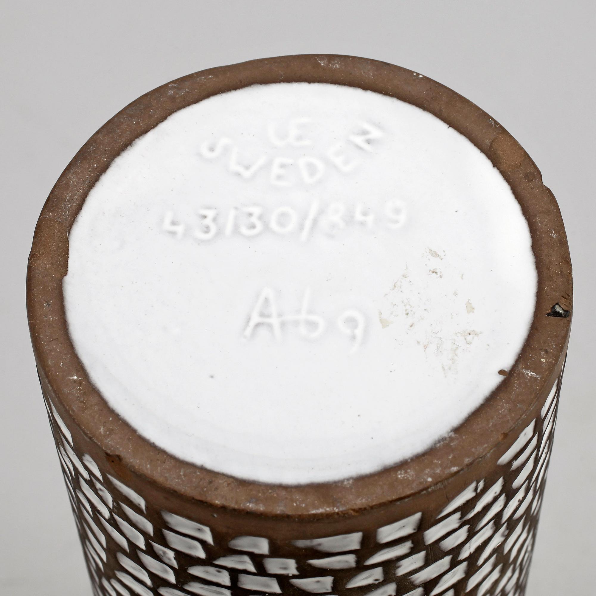 VAS, keramik, ur "Negro"-serien, Ingrid Atterberg, Upsala-Ekeby, signerad, 1950-tal.