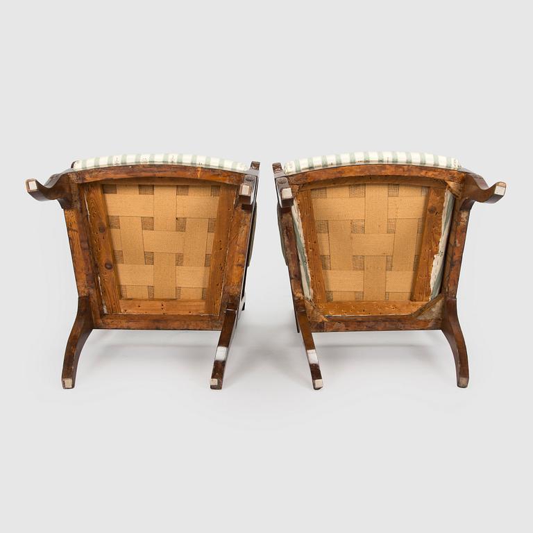 Karmstolar, ett par, biedermeierstil, 1800-talets senare hälft.