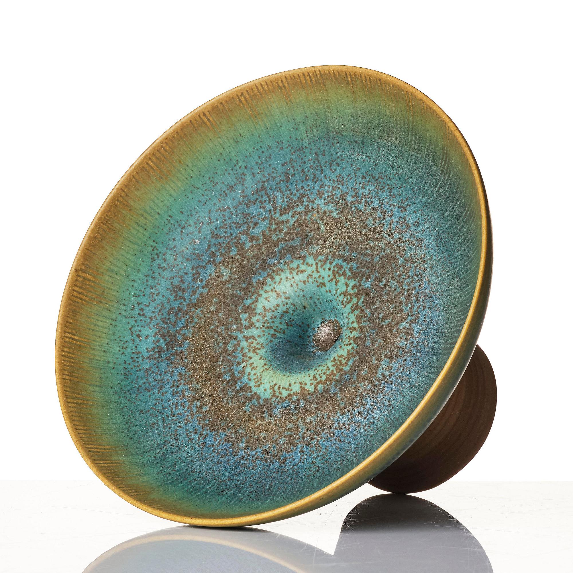 Wilhelm Kåge, a Farsta Spirea stoneware bowl, Gustavsberg Studio 1957.