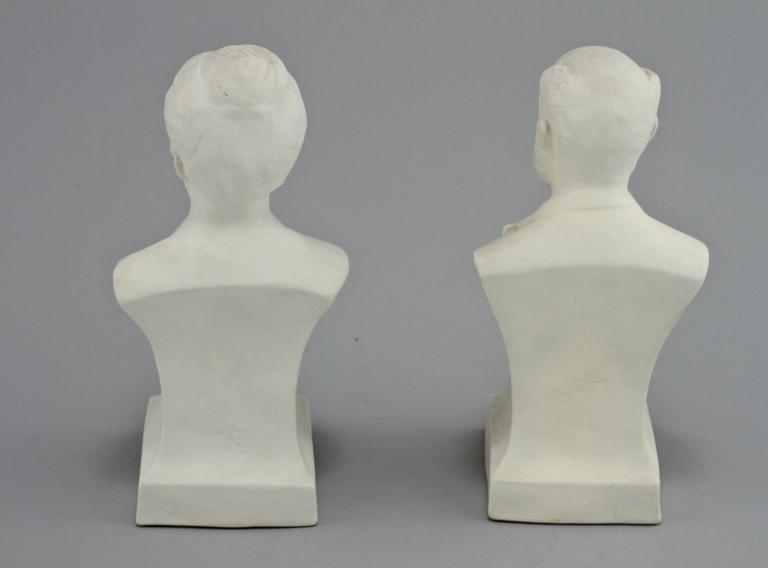 BYSTER, 3 st, parian, 1900-talets första hälft.