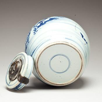 BOJAN MED LOCK, porslin. Kina, 1800-tal.