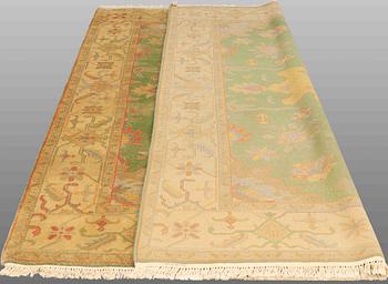 MATTA, Orientalisk, ca 298 x 243 cm.