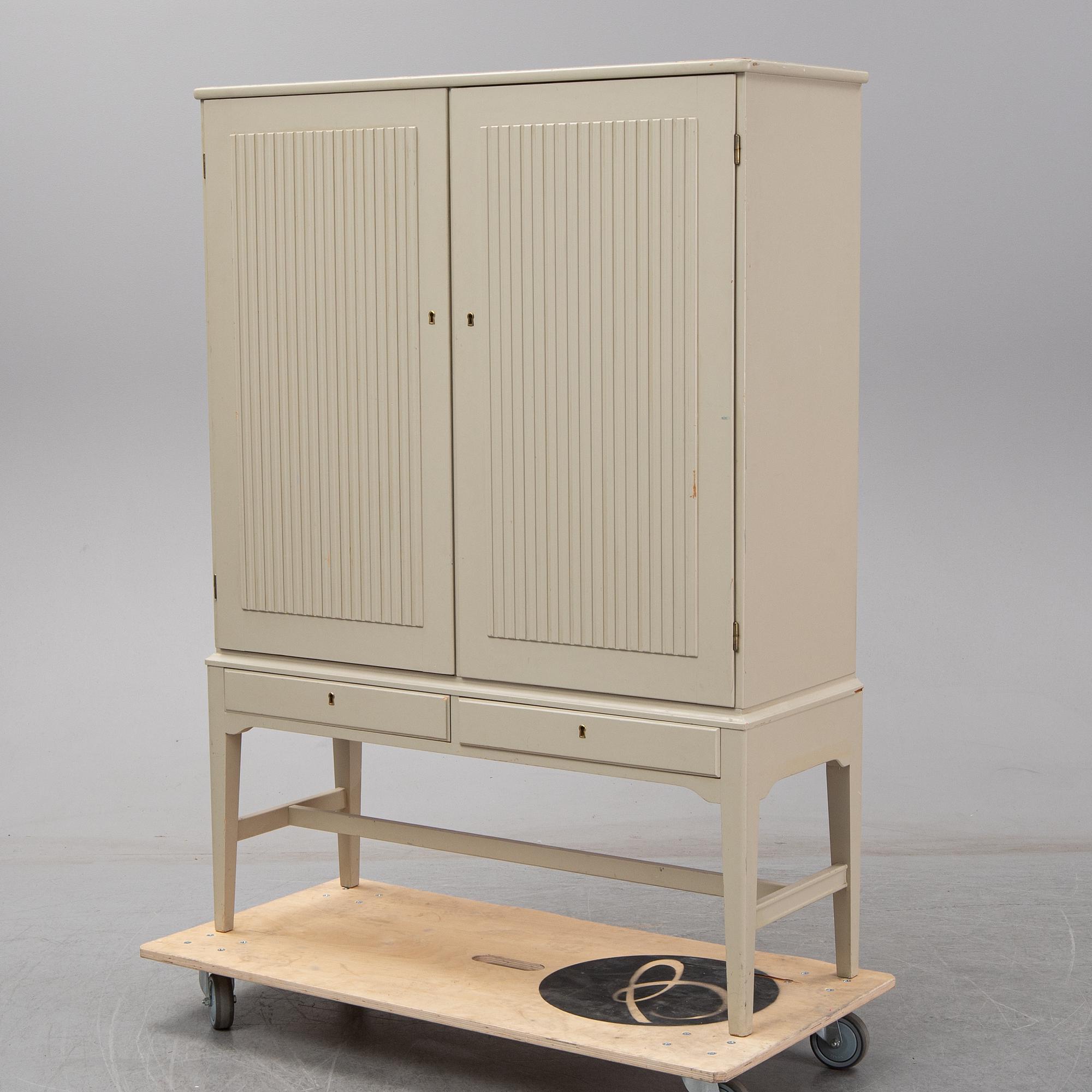 A cabinet, Svensk Fur.