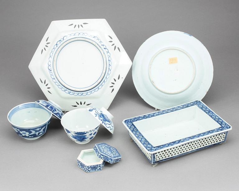 PARTI PORSLIN, 6 delar, Kina resp Japan, 1800-1900-tal.