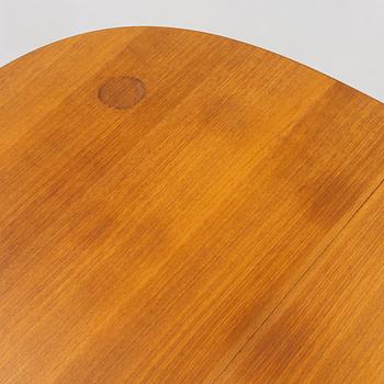 Svante Skogh, a 'Vindö' dining table, second half of the 20th Century.