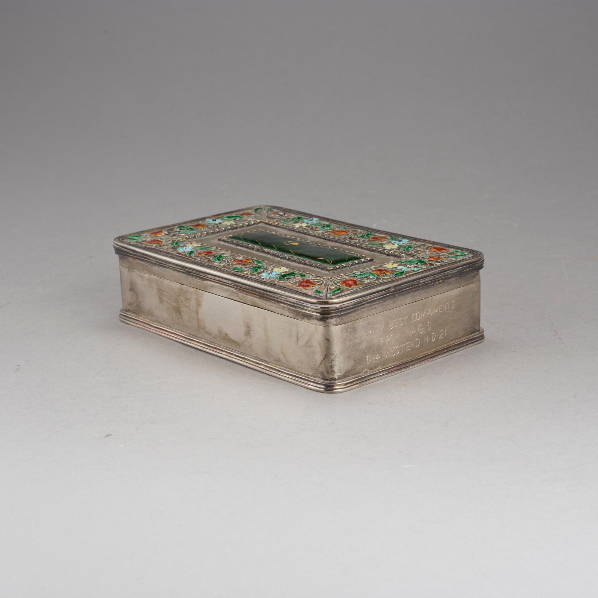 SKRIN, silver och emalj, troligen Nagpur,  Indien, 1900-tal. Vikt 885 g.