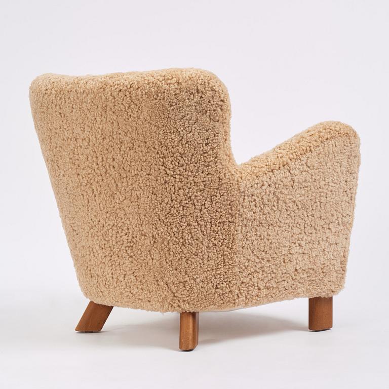 Fritz Hansen, an armchair model "1669", Denmark 1930s-1940s.