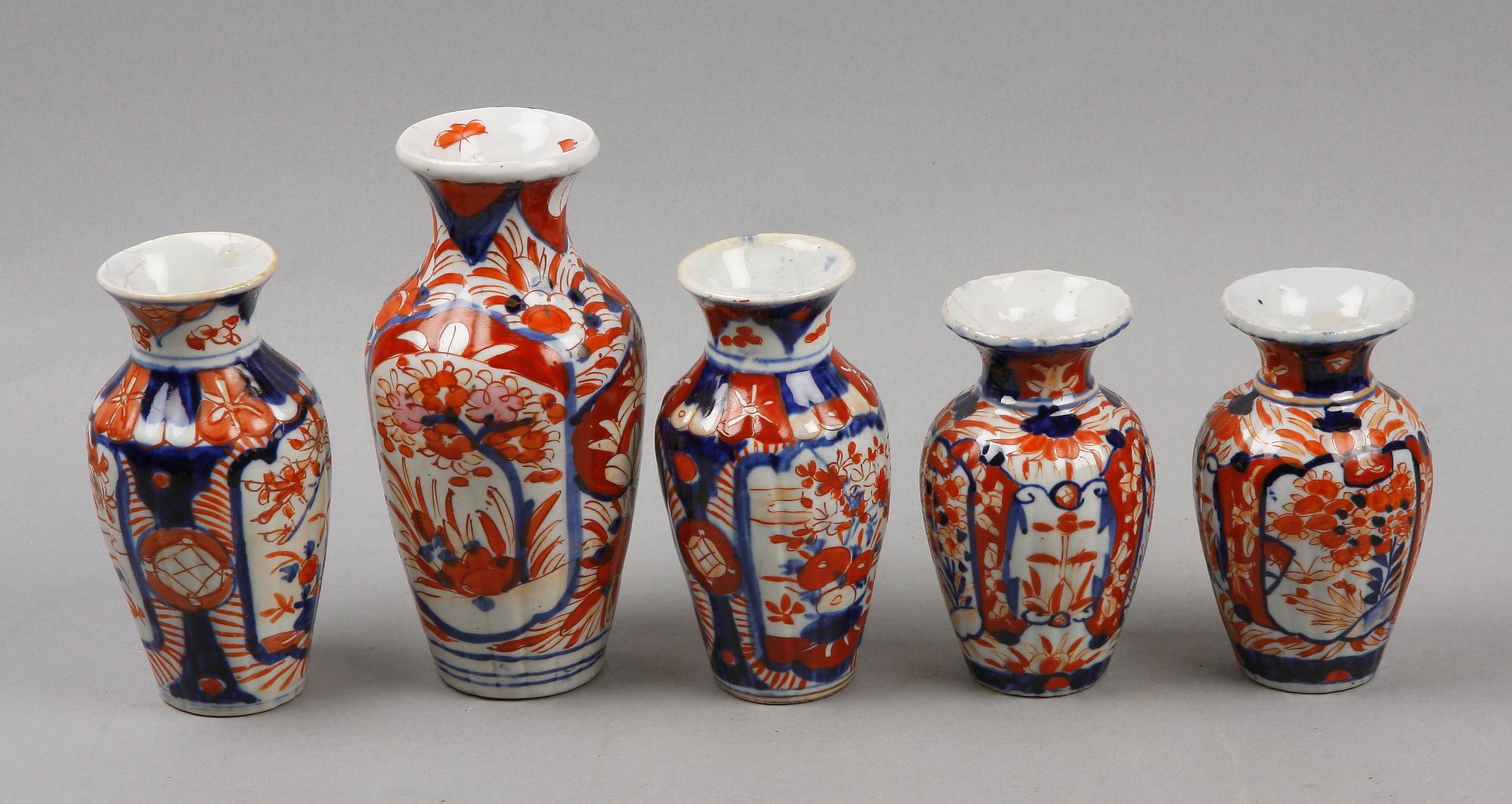 PARTI VASER, 5 st, porslin, Imari, Japan, 1800/1900-tal.