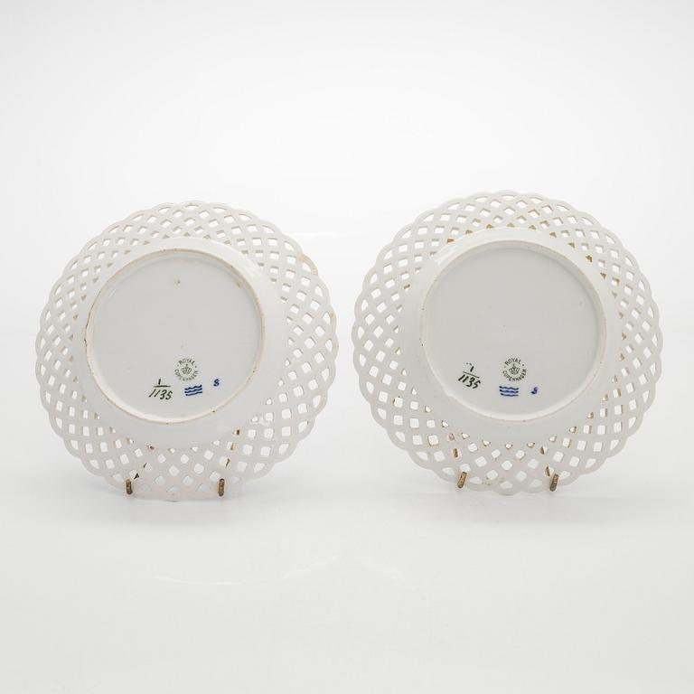 A set of six 'Musselmalet' porcelain pieces, Royal Copenhagen, Denmark.