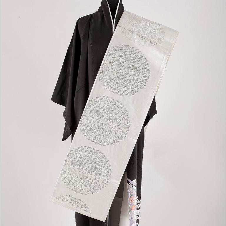 KIMONO OCH JACKA, 4 delar, siden, 1900-tal.