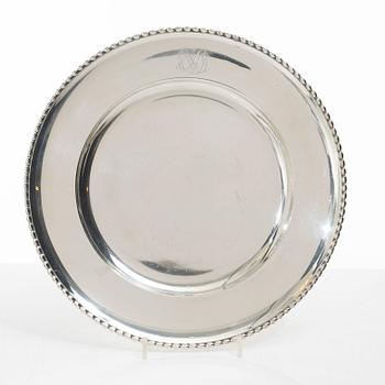 12 plates and 12 side plates, silver, marks of GAB and Edlund's silverware factory, Stockholm 1946 and 1974.