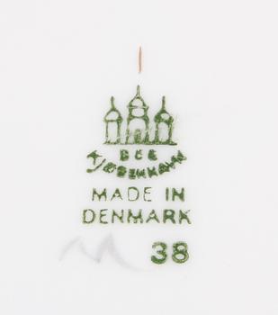 MAT- OCH KAFFESERVIS, 135 delar, porslin, "Måsen", Bing & Gröndahl,