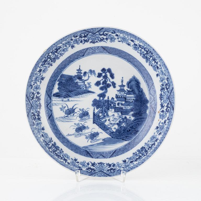 A blue and white part dinner service, Qing dynasty, Qianlong (1736-95).