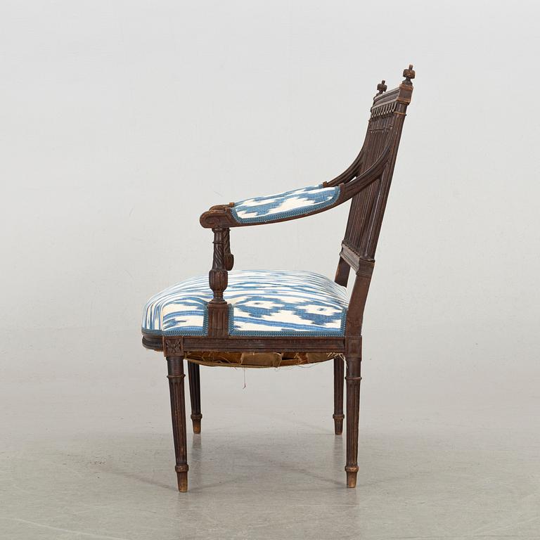 A NEO LOUIS XVI SOFA,