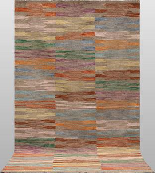 A Kelim carpet, c. 255 x 163 cm.