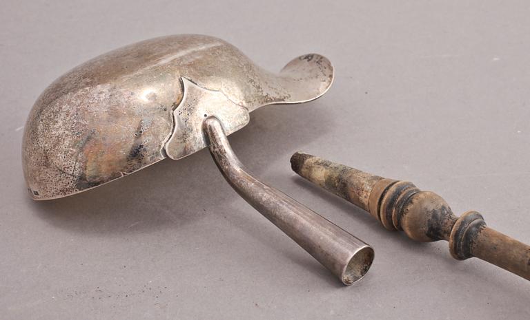 SOPPSLEVAR, 2 st, silver, 1800/1900-tal. Otydliga stämplar.