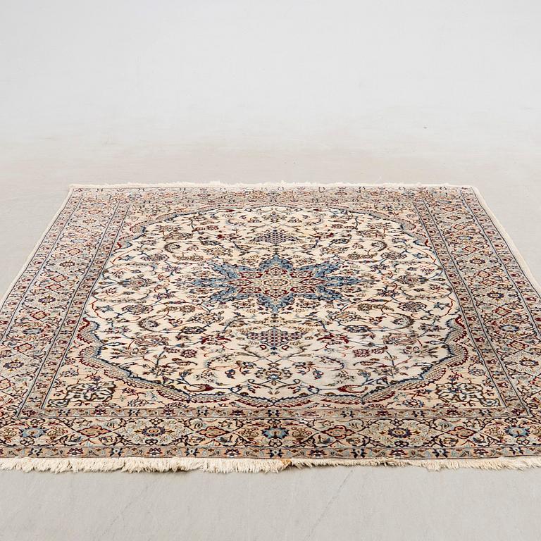 Rug, Gohm, half-silk, 310 x 198 cm.