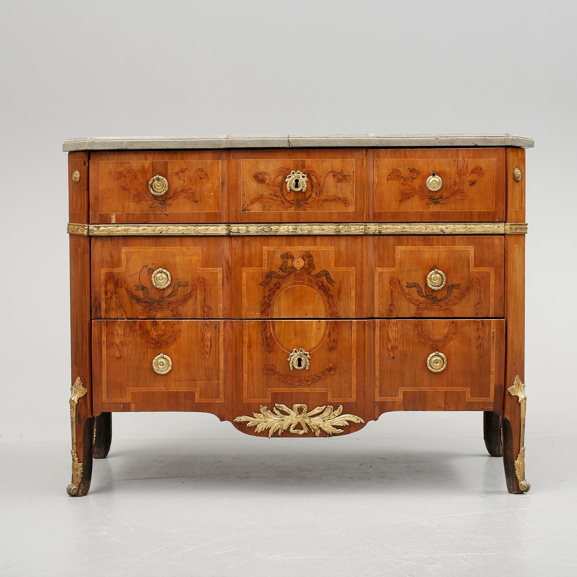 SKRIVBYRÅ, gustaviansk, tillskriven Niclas Korp (mästare i Stockholm 1763-1800), ej signerad.