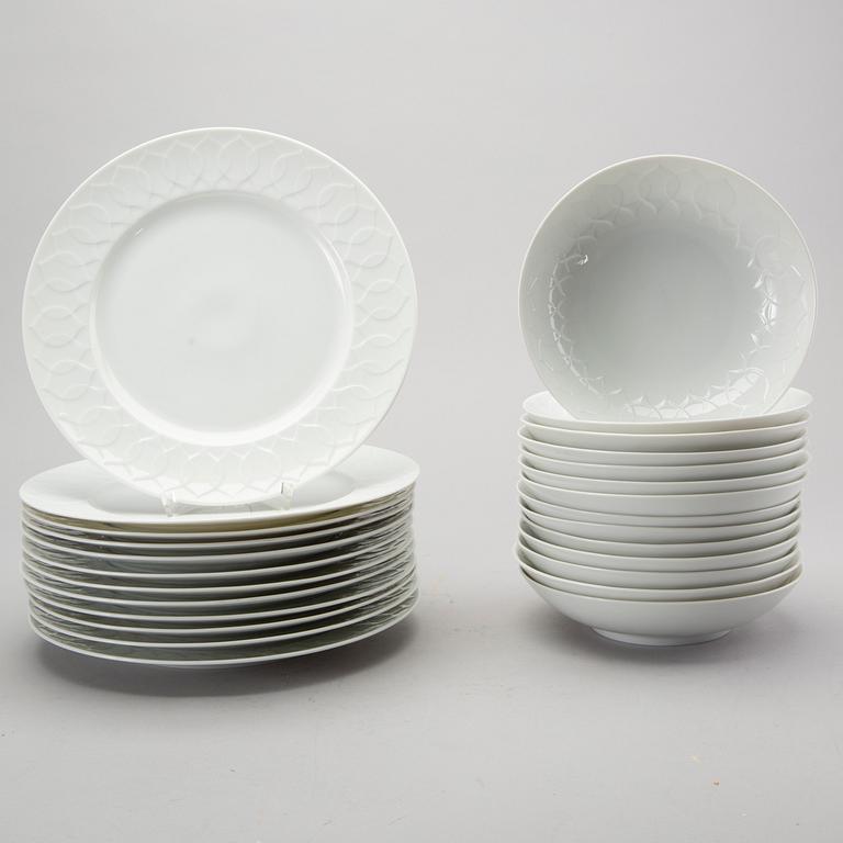 BJÖRN WIINBLAD, servis ca 72 dlr  "Lotus", Rosenthal Tyskland 1900-talets andra hälft porslin.