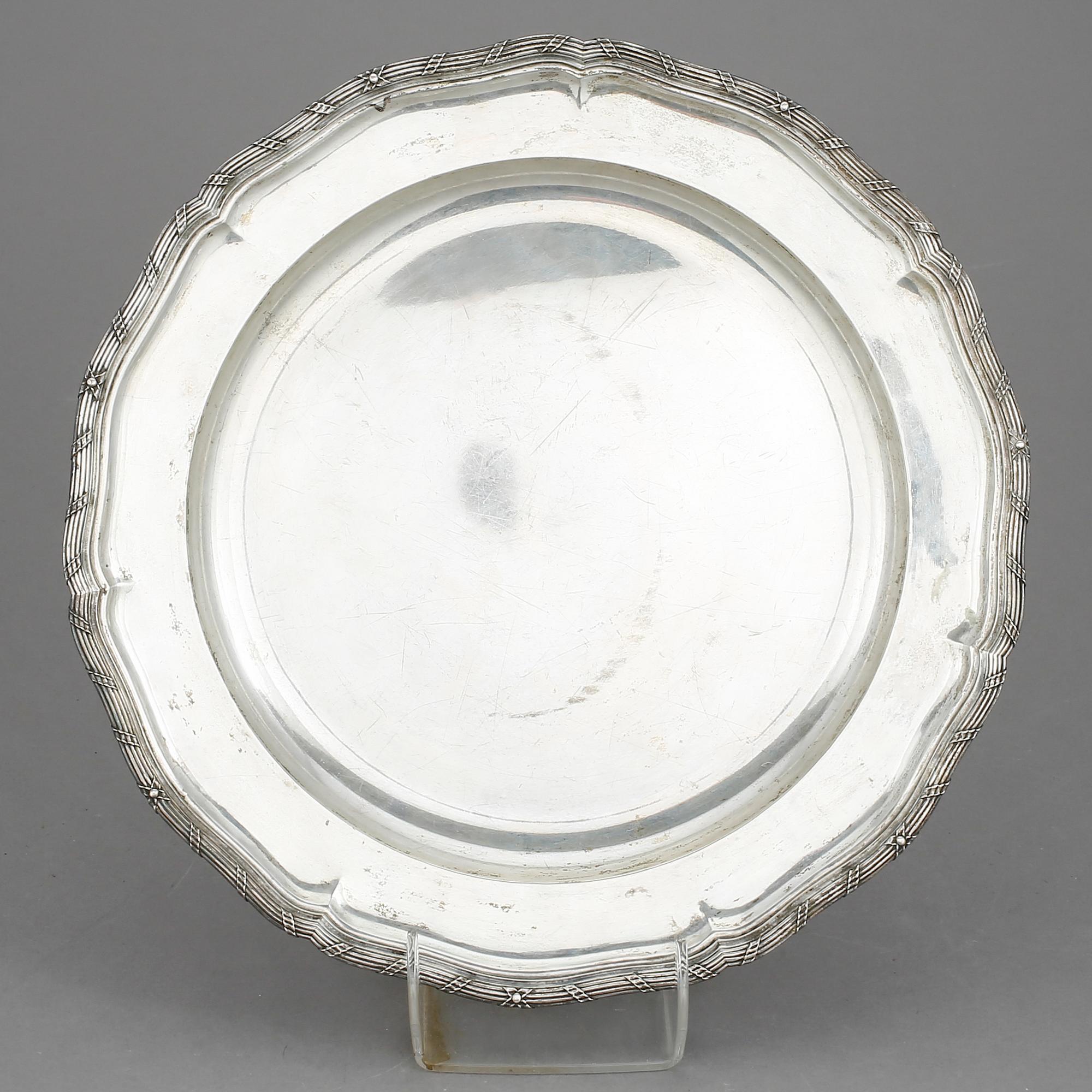 FAT, silver, Möllenborg, Stockholm 1914. Vikt ca 1018 gram.