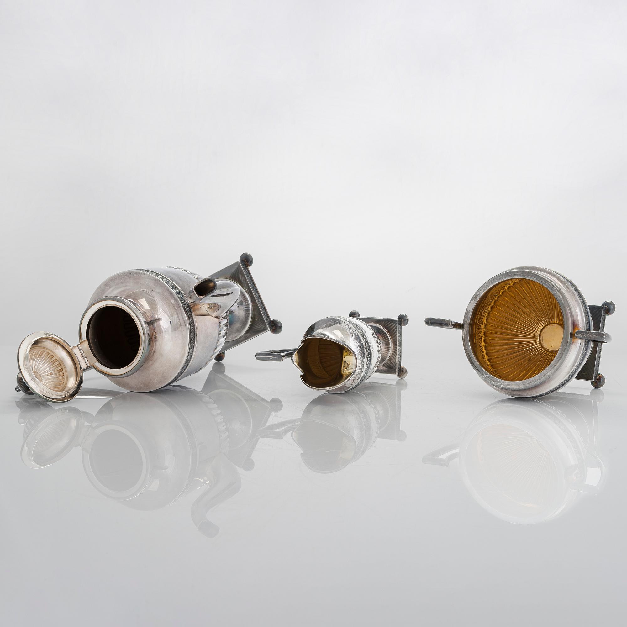 Kahvikalusto, 3 osaa, hopeaa, Kultateollisuus Oy, Turku 1966.