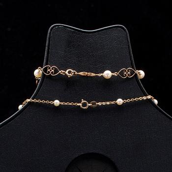 HALSSMYCKE, ARMSMYCKE och ÖRHÄNGEN, guld 14K, pärlor. Vikt tot. 9,7 g.