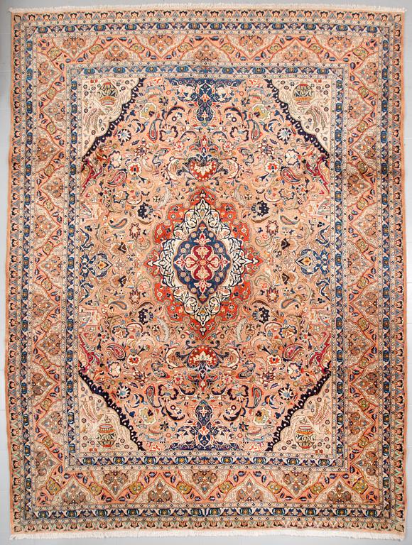 A KASHMAR RUG, 394 x 292 cm.