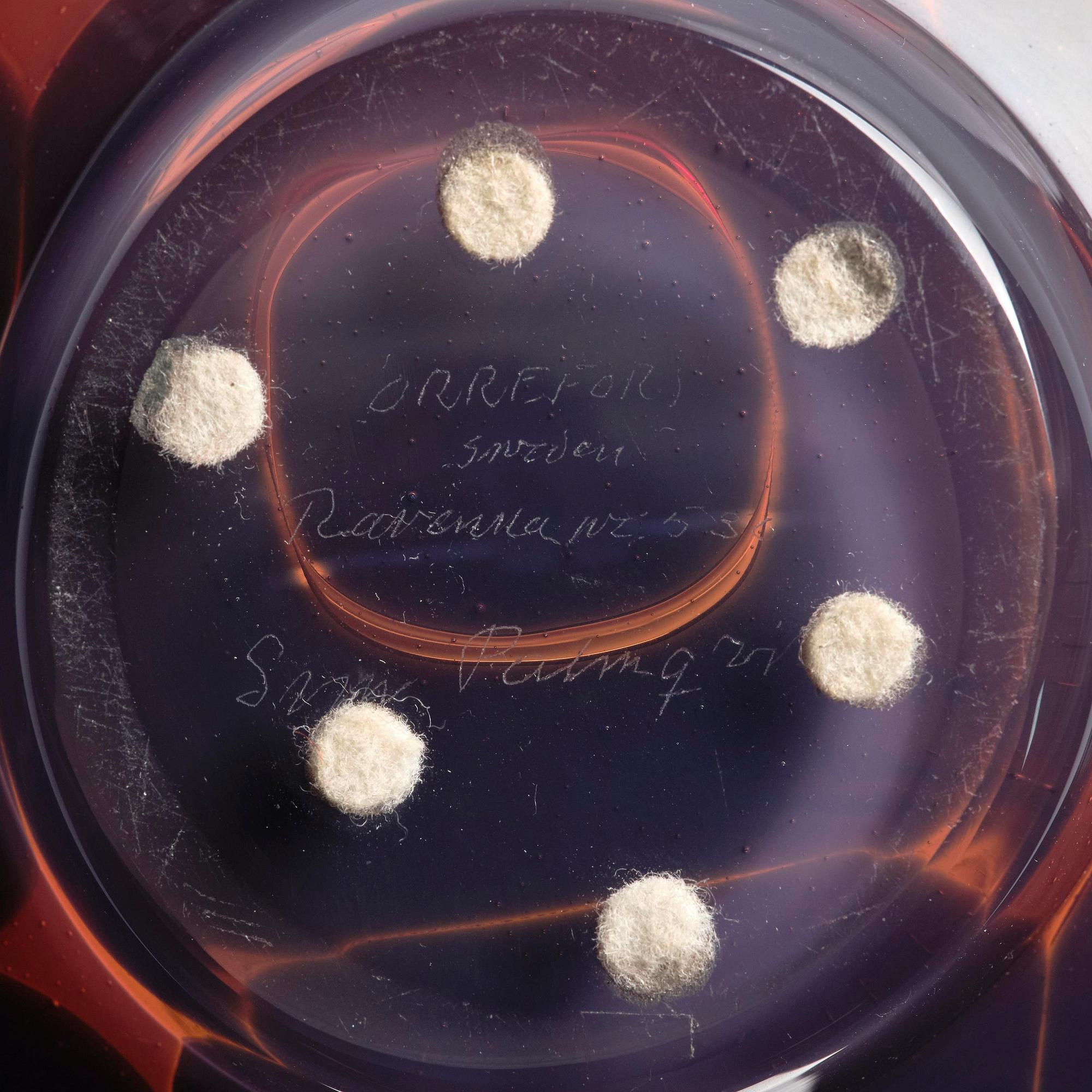 Sven Palmqvist, a "double" ravenna glass bowl, Orrefors 1953, no 530.