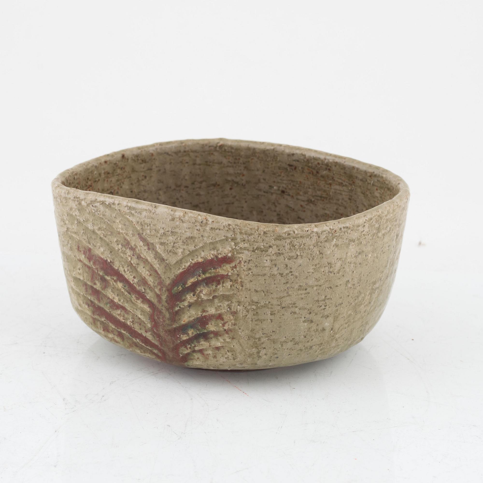 Eva Staehr-Nielsen, a stoneware bowl, Saxbo, Denmark, mid 20th c, model no 233.