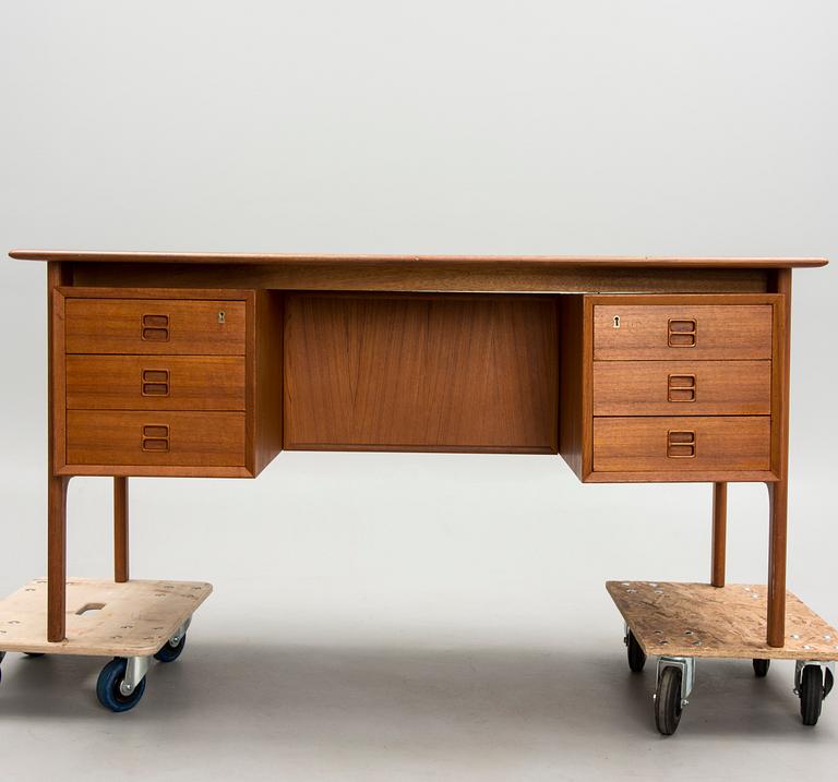 SKRIVBORD, Möjligen Arne Vodder, Brouers Möbelfabrik, Danmark 1950/1960-tal.