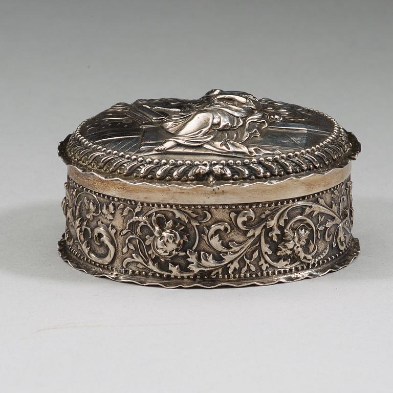 WOLTER SIEWERS, Norrköping (verksam 1693-1722 (-24)), dosa, silver, barock.