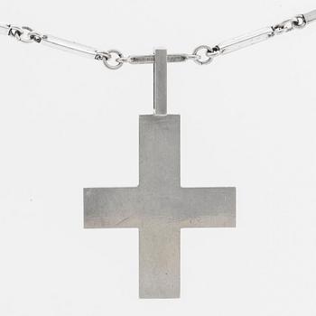 WIWEN NILSSON, a signed silver cross and chain Lund 1942, total weight ca 27 gr. The chain is not W Nilsson.