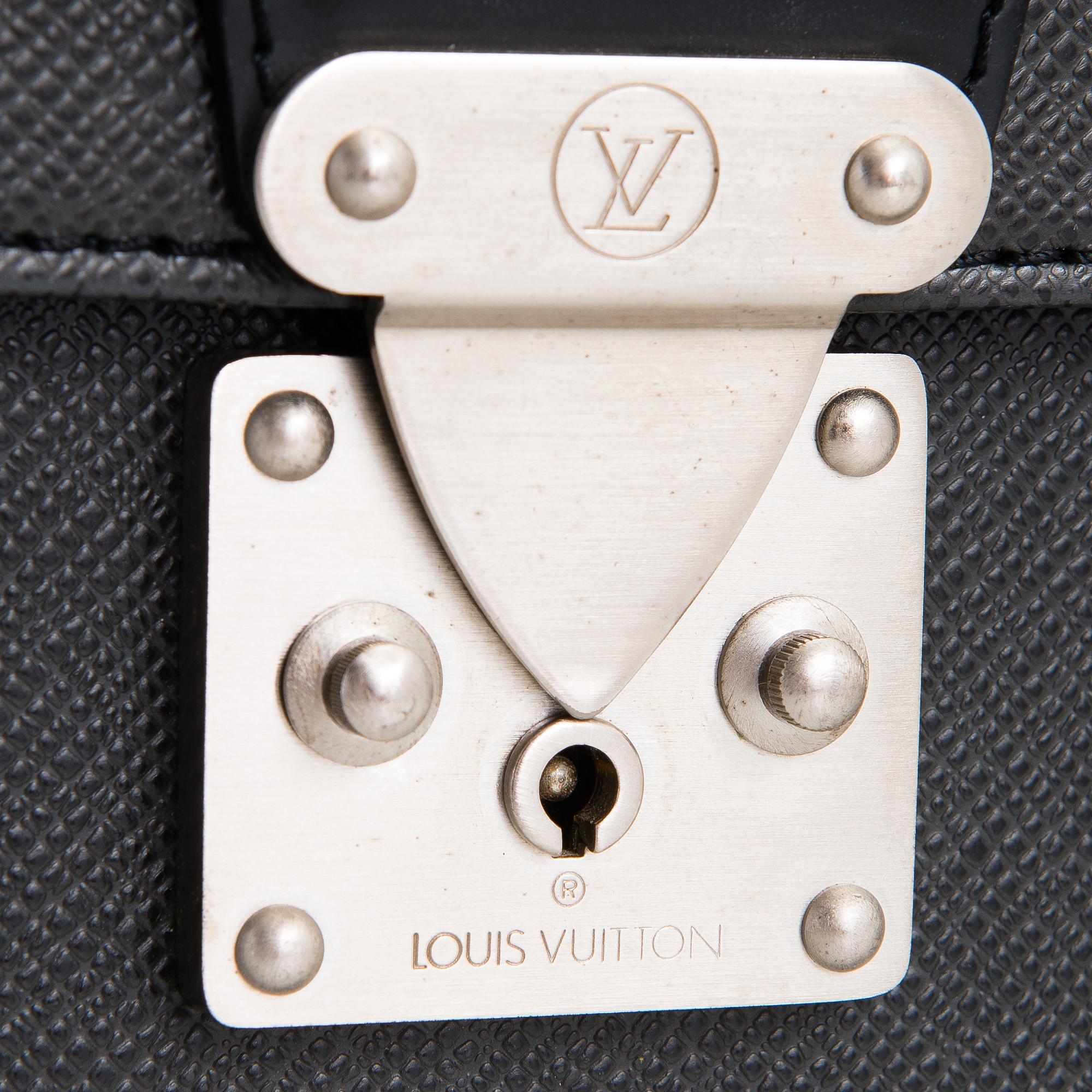Louis Vuitton, Portfölj "Moskova".