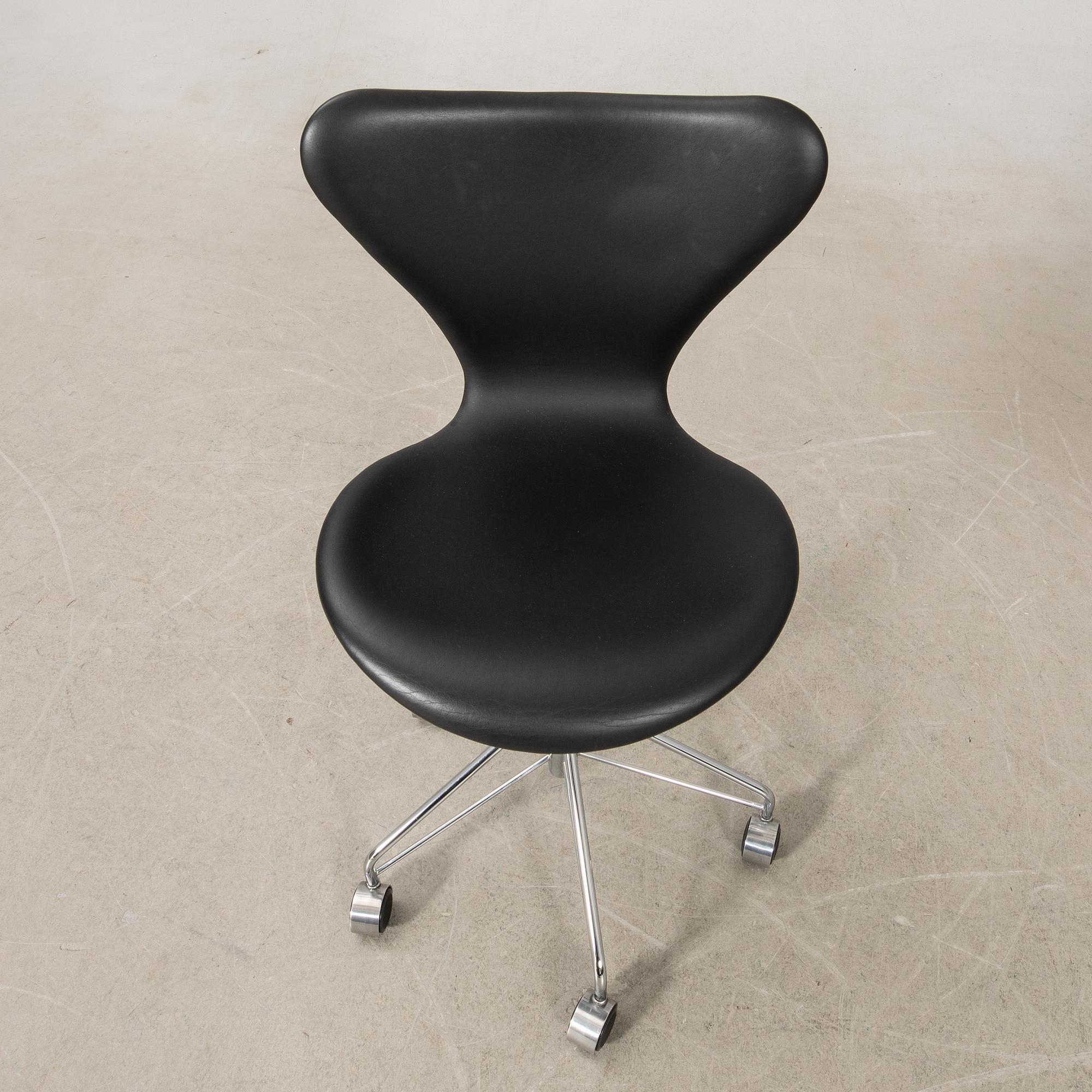 Arne Jacobsen, kontorsstol, "Sjuan", Fritz Hansen, Danmark.
