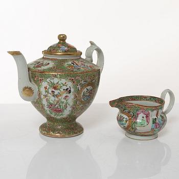 A Chinese Canton porcelain teapot, two leaf dishes, a bowl with cover and a jug, Qing dynasty 19th century and 20th cent.