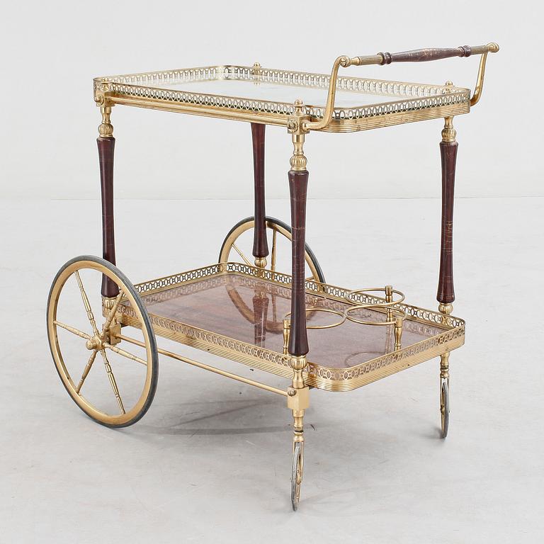 SERVERINGSVAGN, 1900-talets första hälft.