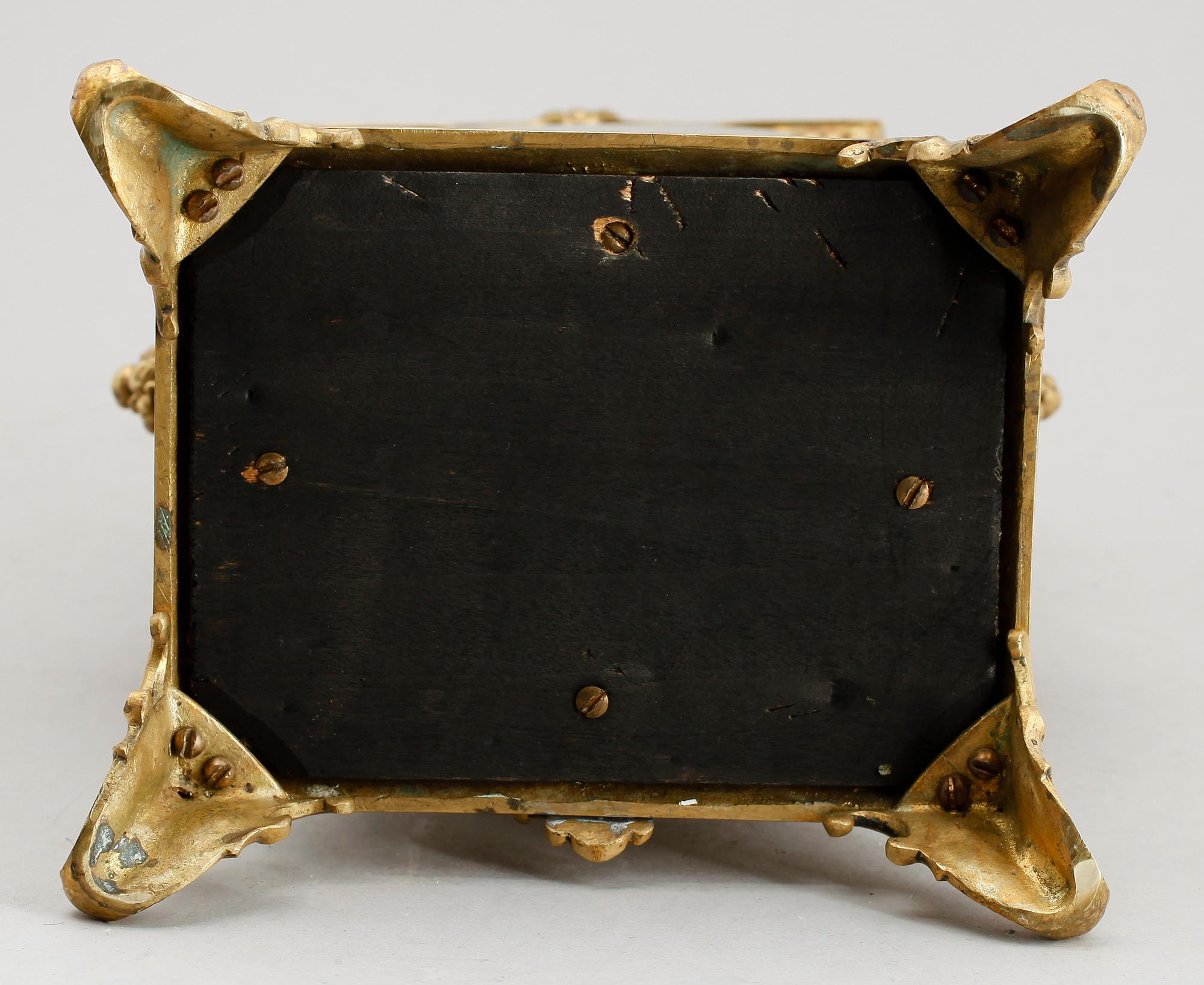 BORDSPENDYL, mässing, S Marti & Cie, Frankrike, sekelskiftet 1900.