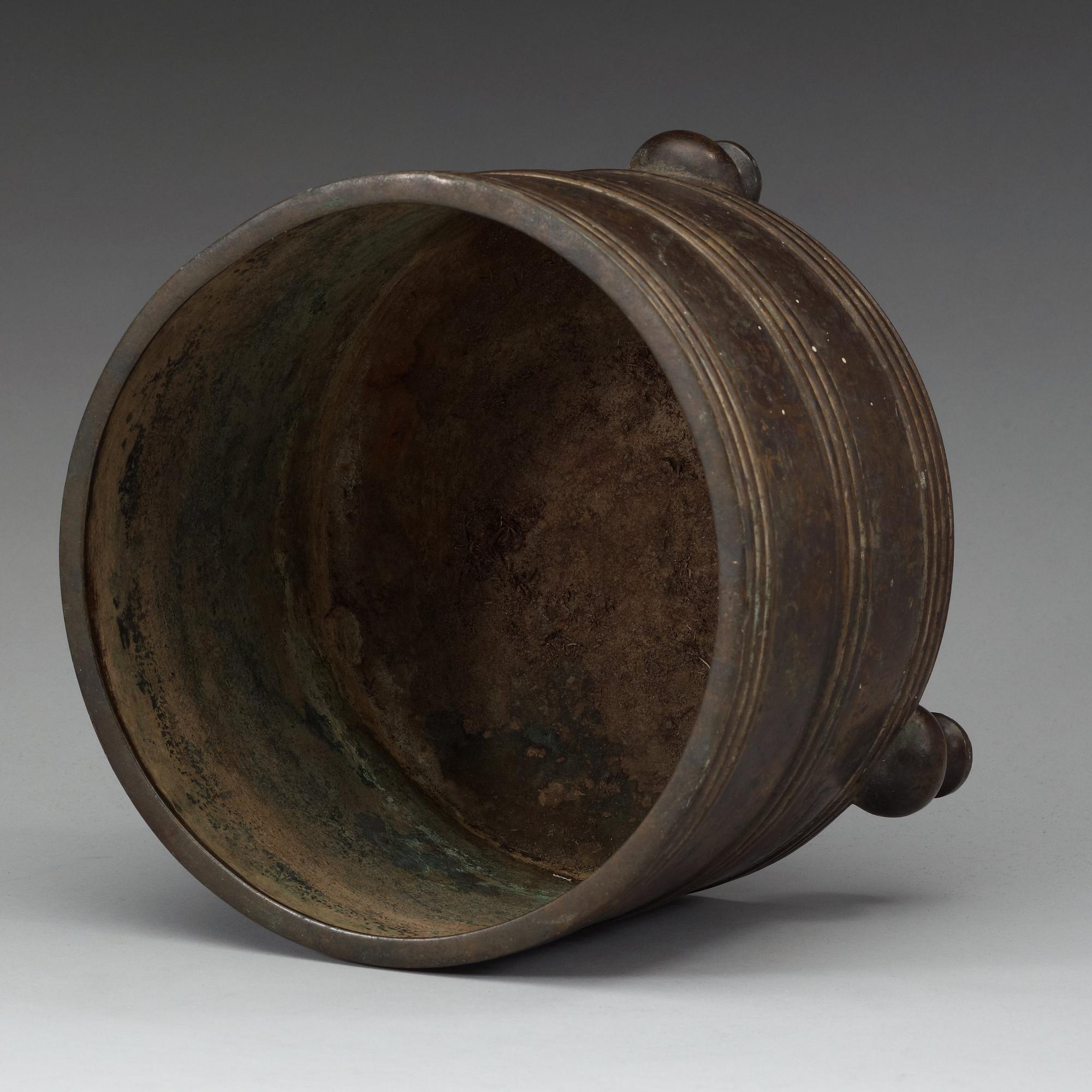 RÖKELSEKAR, brons. Ming dynastin (1368-1644), med Xuande sex karaktärers märke.