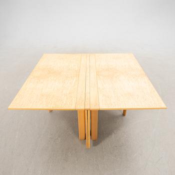 Bruno Mathsson, Slagbord "Maria Flap" sent 1900-tal.