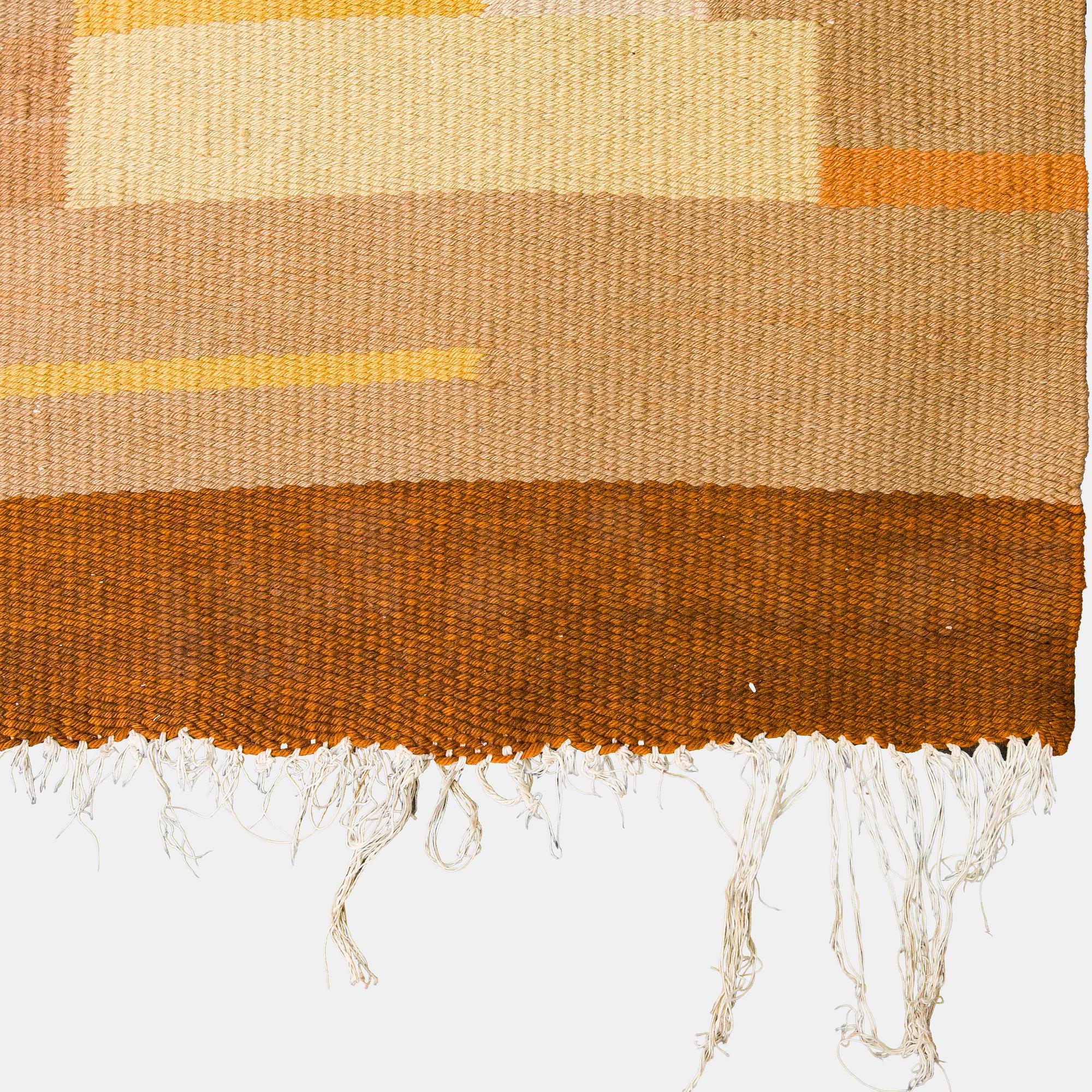 Flat weave carpet. Circa 430 x 323 cm.