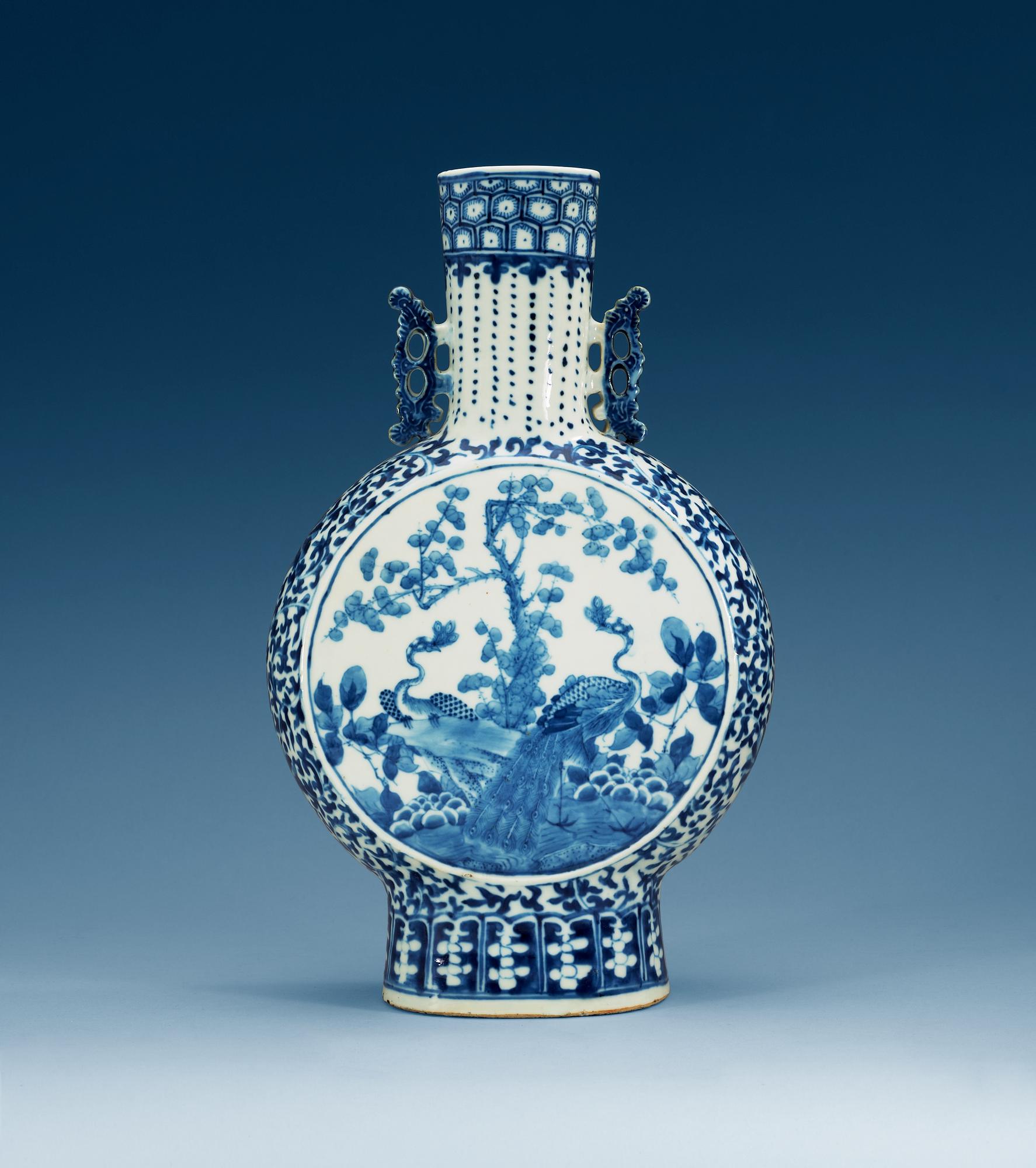 A large blue and white moon flask, Qing dynasty, 19th Century.