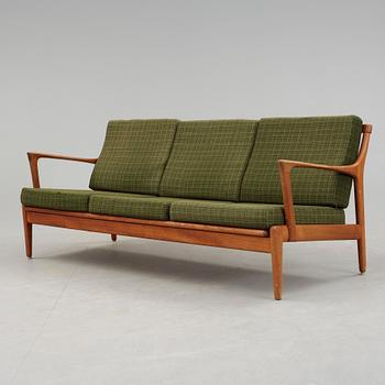 SOFFA, Bröderna Andersson, Ekenäs, 1900-talets tredje kvartal. Möjligen modell "Kuba", form: Bertil Fridhagen.