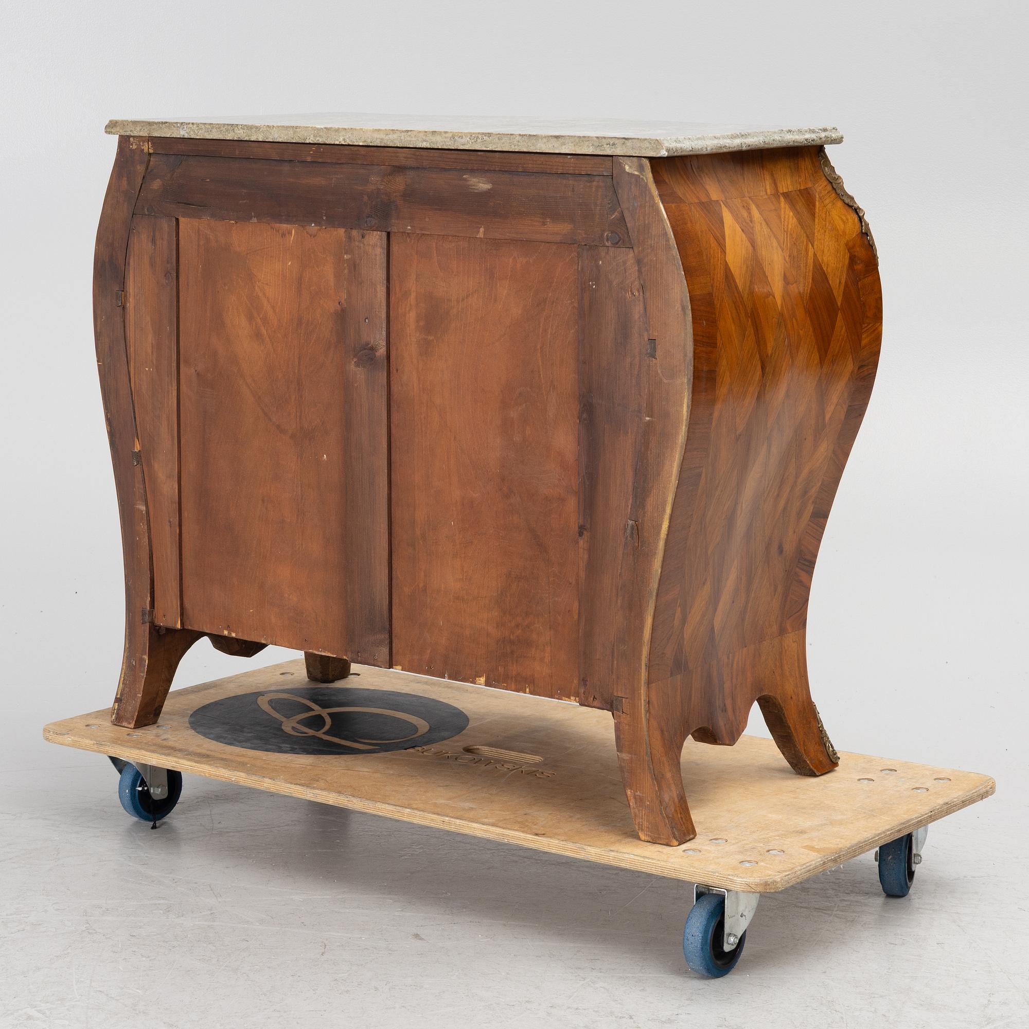 Chest of drawers, Rococo style, 20th century.